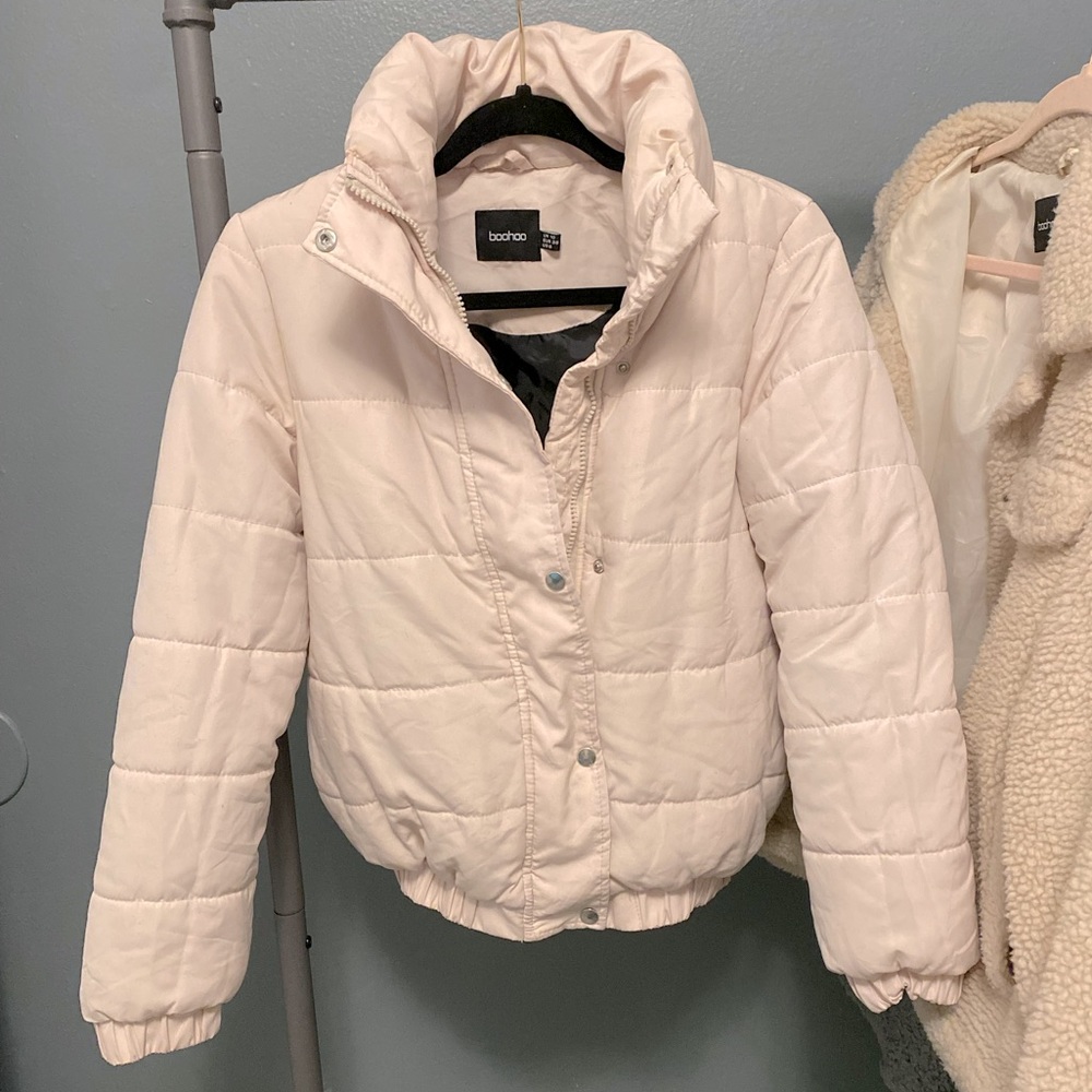 Puffer Jacket (Boohoo.com) 🍂